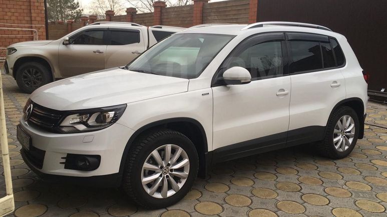 SUV   Volkswagen Tiguan 2016 , 1250000 , 