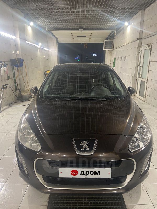  Peugeot 308 2011 , 830000 , 