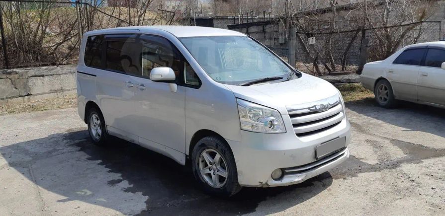    Toyota Noah 2009 , 750000 , -