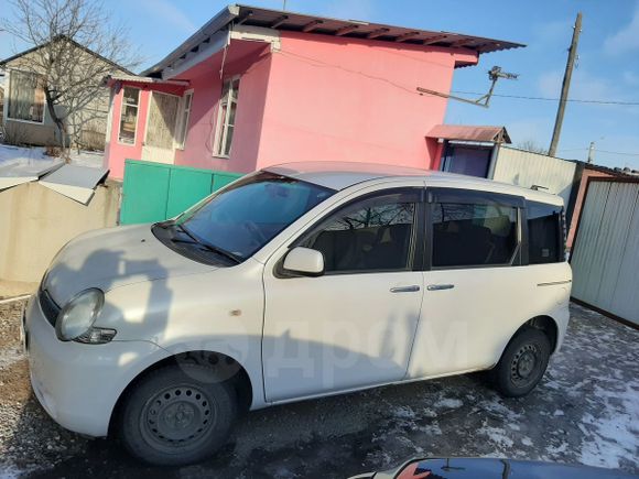    Toyota Sienta 2005 , 240000 , 