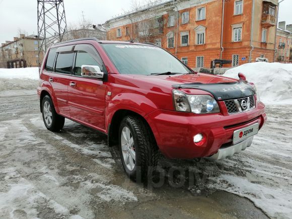 SUV   Nissan X-Trail 2004 , 590000 , 