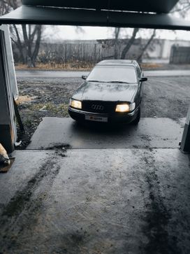  Audi 100 1992 , 220000 , 
