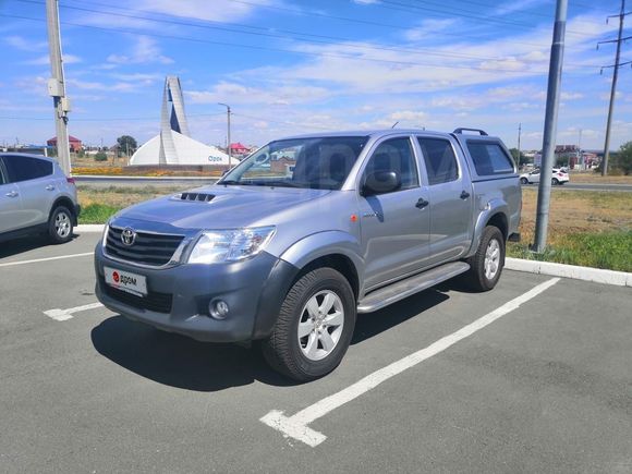  Toyota Hilux 2014 , 1400000 , 