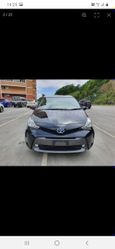    Toyota Prius Alpha 2016 , 1050000 , 