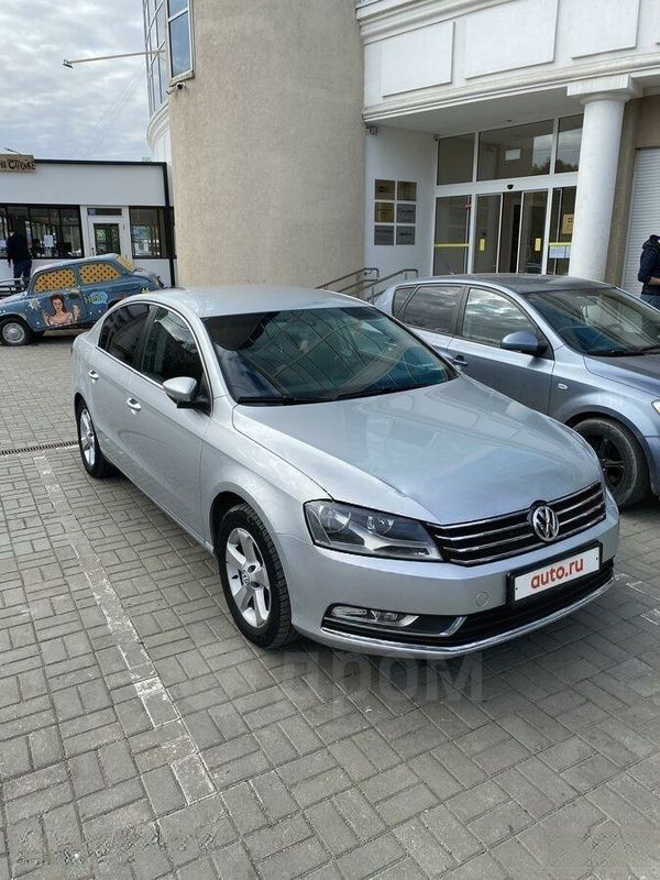  Volkswagen Passat 2011 , 680000 , 