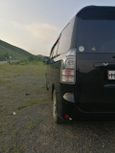    Toyota Voxy 2010 , 855000 , 