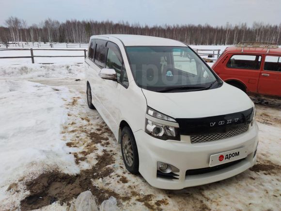    Toyota Voxy 2010 , 1000000 , 