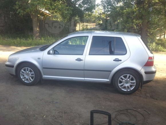  Volkswagen Golf 2002 , 200000 , 