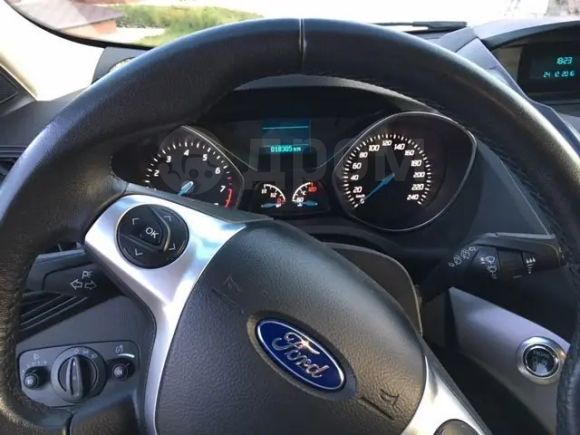 SUV   Ford Kuga 2016 , 1030000 , 