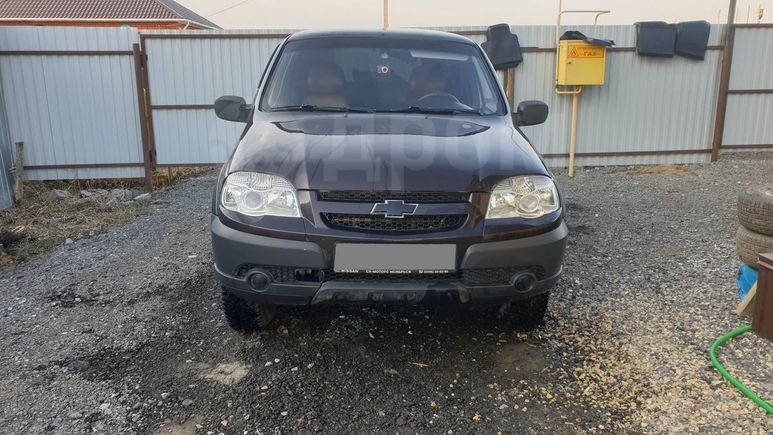 SUV   Chevrolet Niva 2010 , 230000 , 