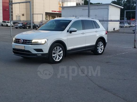 SUV   Volkswagen Tiguan 2018 , 1998000 , 