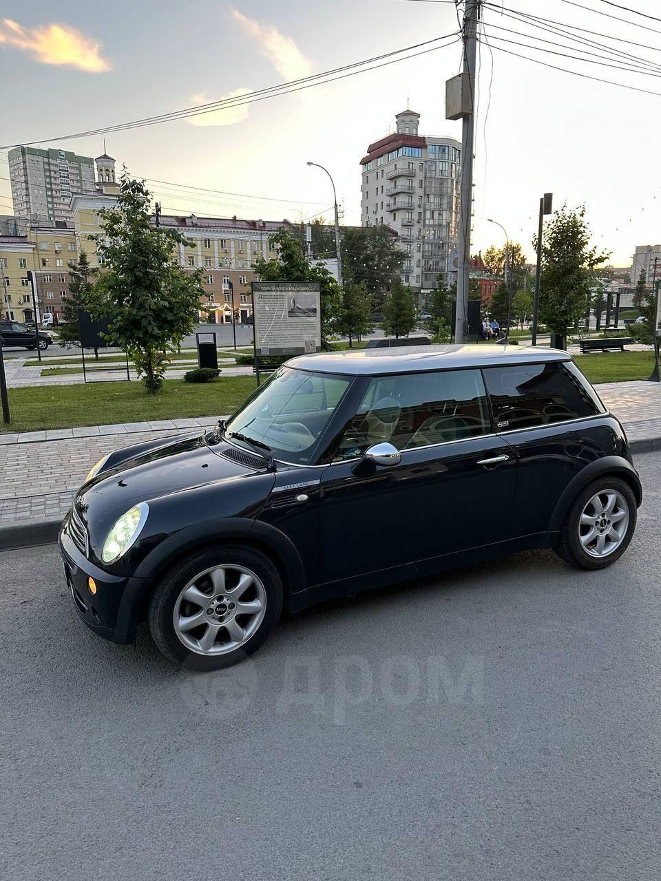 Mini hatch 2003. Подорожник новосибирск. Зеленый кантримен зелёный мини купер. Mini r98 web spoke 2pc. Mini r98 web spoke.
