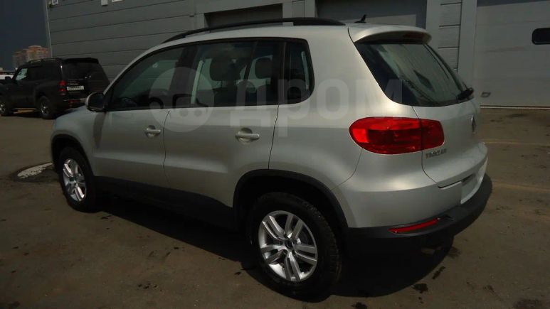 SUV   Volkswagen Tiguan 2014 , 1306580 , 