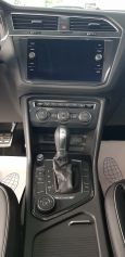 SUV   Volkswagen Tiguan 2018 , 2400000 , 