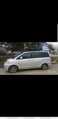    Toyota Noah 2003 , 525000 , 