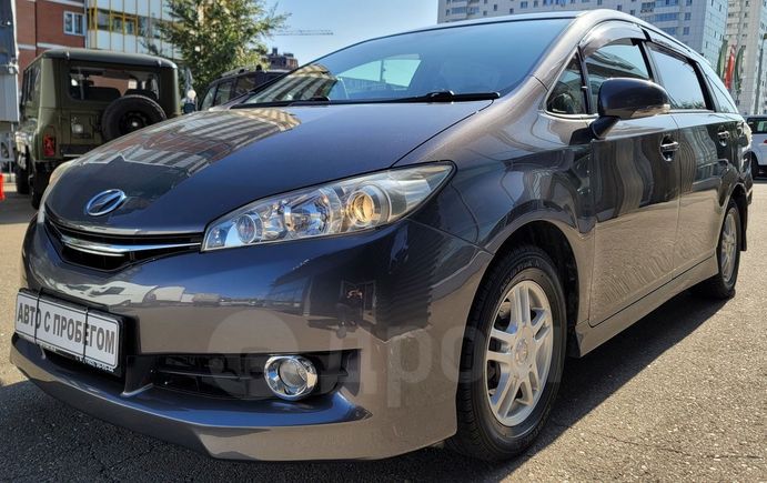 Toyota Wish 2015 салон