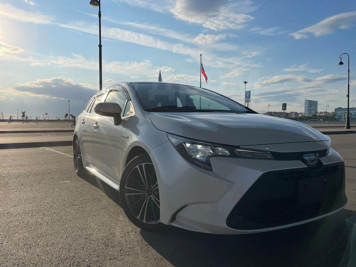 Тойота королла 2019 седан. С. Toyota corolla 2019. Corolla 2019 комплектации. Toyota corolla 2019 hybrid.