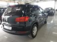 SUV   Volkswagen Tiguan 2011 , 645000 ,  