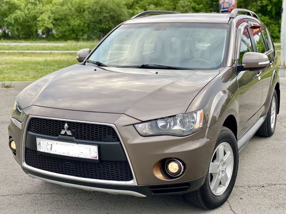 SUV   Mitsubishi Outlander 2011 , 765000 , 