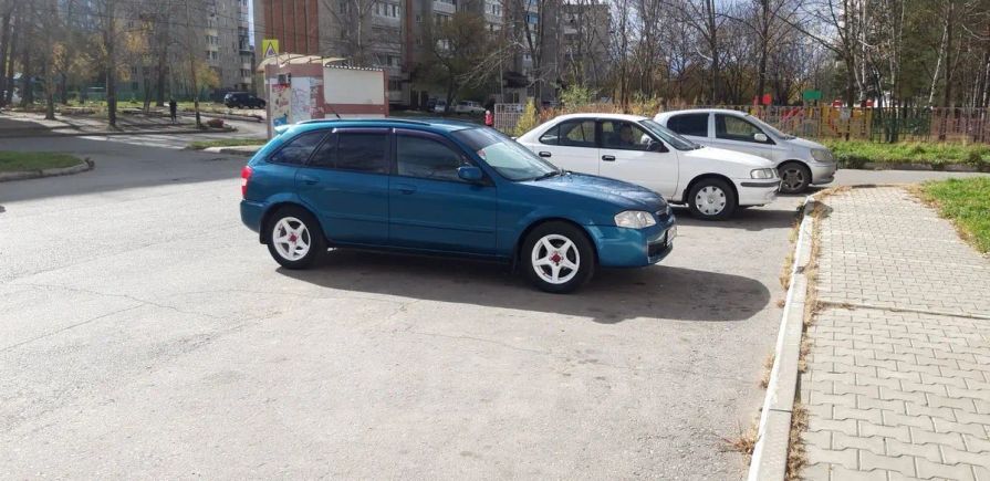  Mazda Familia 1999 , 180000 , 