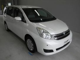    Toyota Isis 2009 , 649000 , 