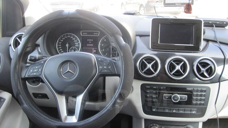  Mercedes-Benz B-Class 2014 , 900000 , 