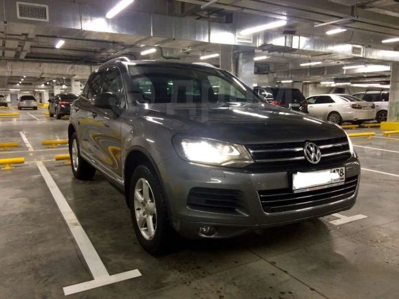 SUV   Volkswagen Touareg 2011 , 1395000 , 