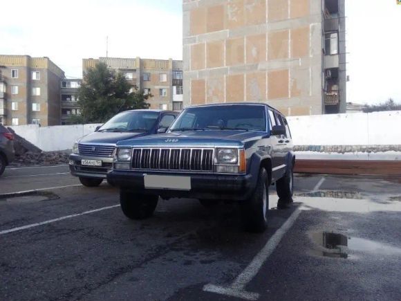 SUV   Jeep Cherokee 1990 , 200000 , 