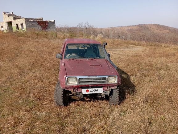  3  Daihatsu Rocky 1991 , 300000 , 