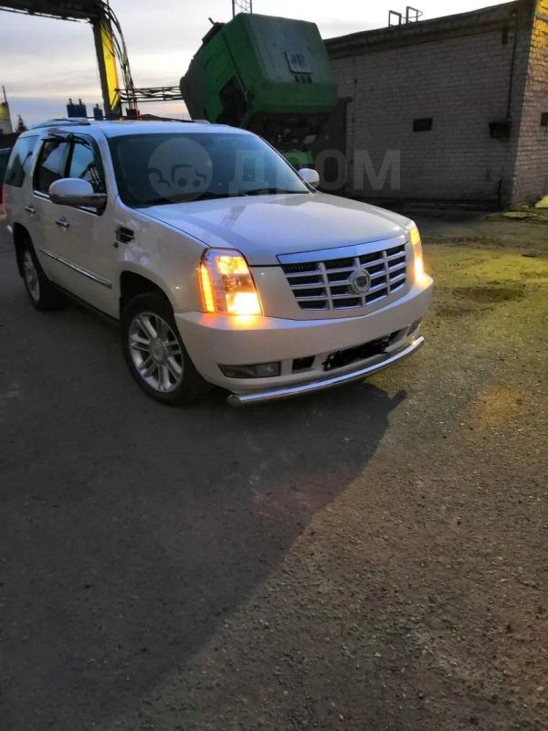 SUV   Cadillac Escalade 2011 , 1300000 , 