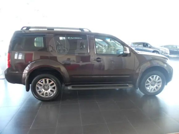 SUV   Nissan Pathfinder 2013 , 1700000 , 