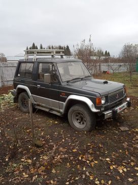  3  Mitsubishi Pajero 1990 , 75000 , 