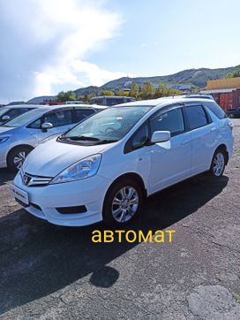  Honda Fit Shuttle 2013 , 945000 , -