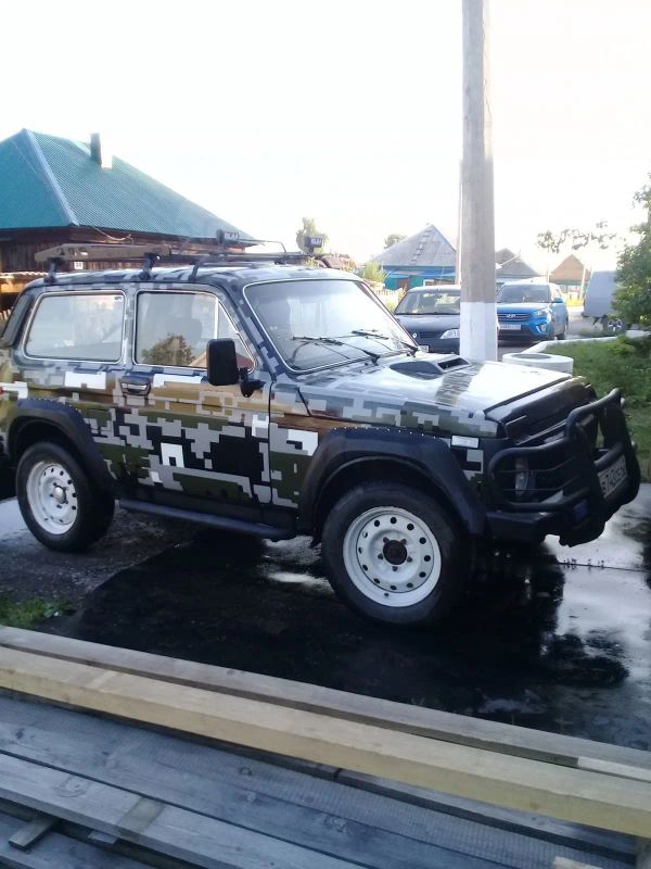 SUV    4x4 2121  1992 , 95000 , 