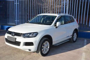 SUV   Volkswagen Touareg 2014 , 2200000 , 