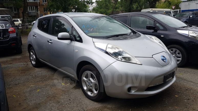  Nissan Leaf 2011 , 495000 , 