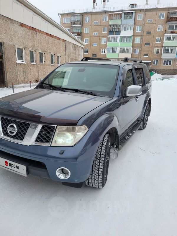 SUV   Nissan Pathfinder 2007 , 950000 , 