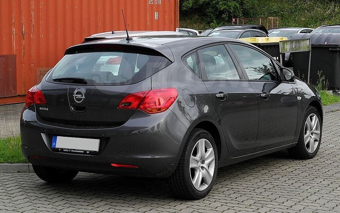  Opel Astra 2011 , 450000 , 