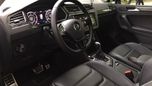 SUV   Volkswagen Tiguan 2018 , 2400000 , 