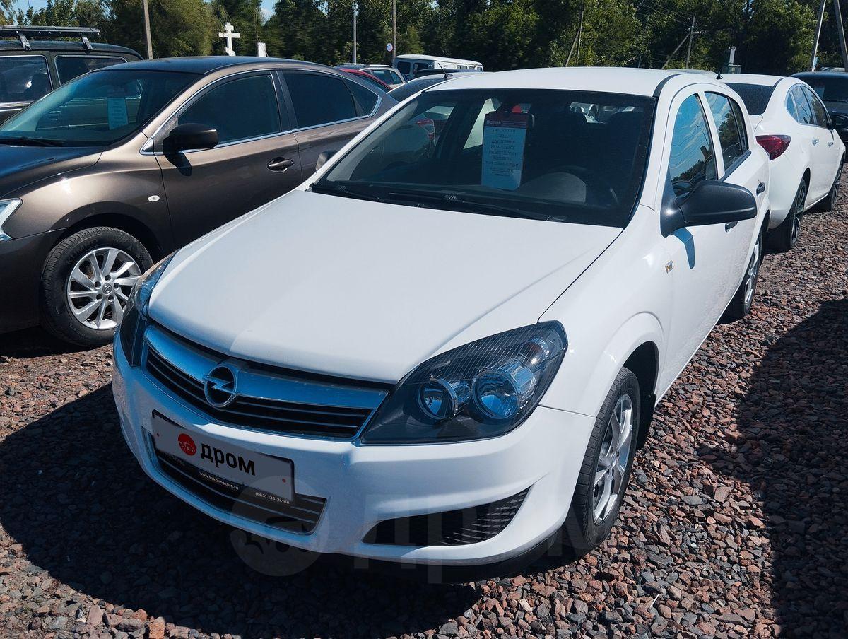 Купить Opel Astra Family 2012 в Шахтах, бензин, белый, цена 800 000 рублей,  бу, хэтчбек 5 дв., механика, 1.6 литра