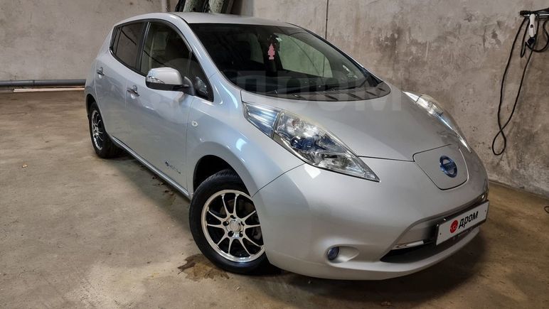  Nissan Leaf 2013 , 425000 , --