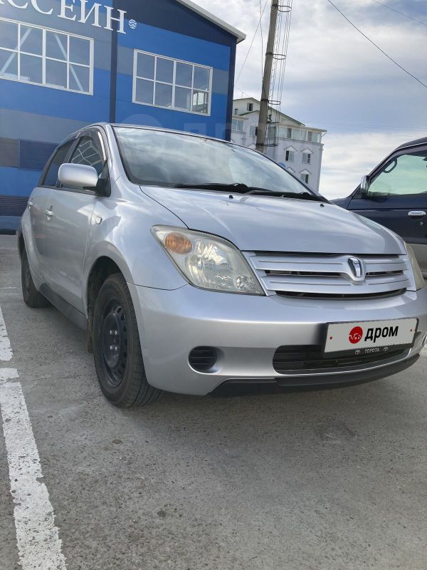  Toyota ist 2002 , 330000 , 