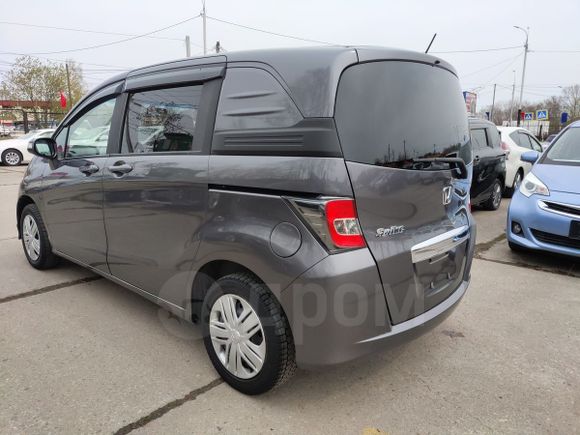    Honda Freed Spike 2015 , 699000 , 