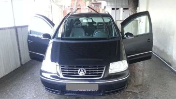    Volkswagen Sharan 2004 , 530000 , 