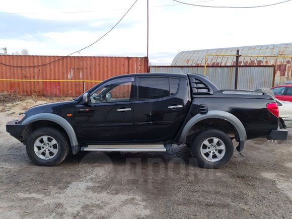  Mitsubishi L200 2007 , 900000 , 