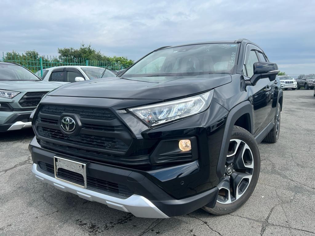 Продам автомобиль Toyota RAV4 2020 во Владивостоке, ( НА МАШИНЕ НЕТ НИ  ОДНОЙ ЦАРАПИНЫ ), Приморье, Авторынок Владивостока 