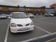    Nissan Tino 1998 , 220000 , 