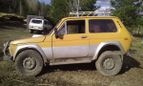 SUV    4x4 2121  1984 , 77000 , 