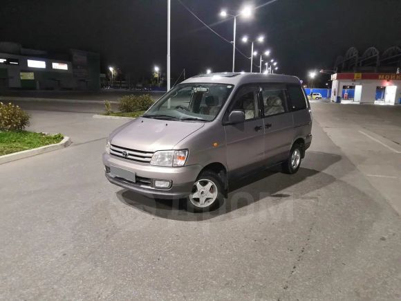    Toyota Town Ace Noah 1997 , 200000 , 