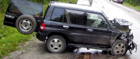 SUV   Mitsubishi Pajero iO 2001 , 80000 , 